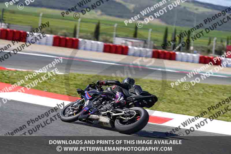 cadwell no limits trackday;cadwell park;cadwell park photographs;cadwell trackday photographs;enduro digital images;event digital images;eventdigitalimages;navarra;no limits trackdays;peter wileman photography;racing digital images;trackday digital images;trackday photos